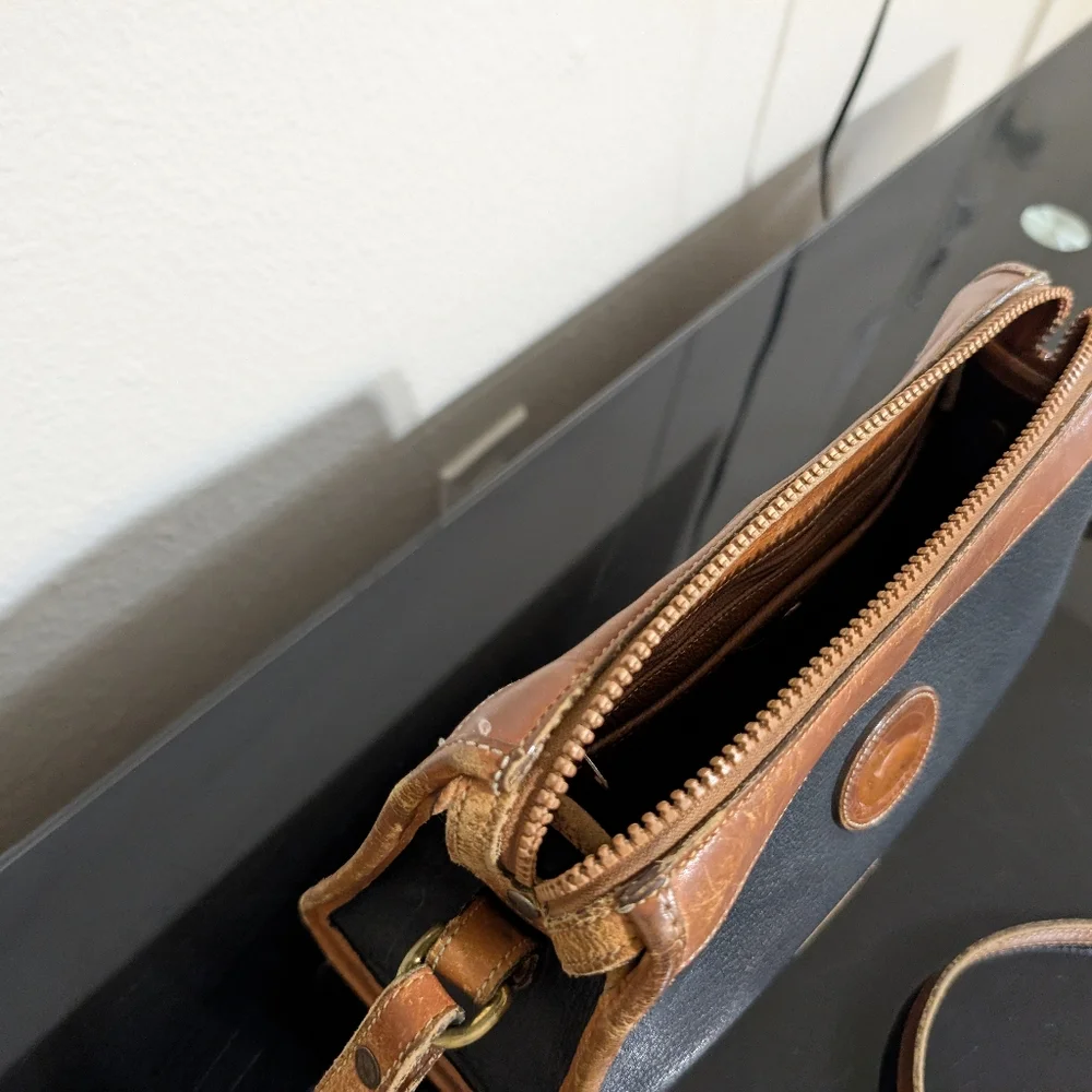 Vintage Dooney Bourke Blue Pebbled All Weather Leather Shoulder Bag Purse - Picture 5 of 12